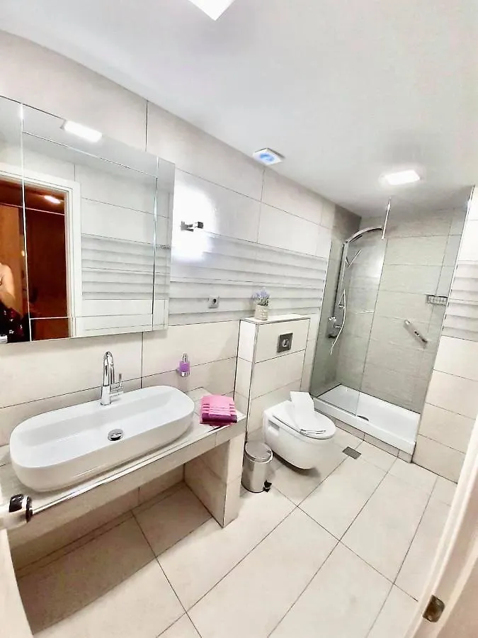 Avra Comfort Rooms Nea Poteidaia Daire