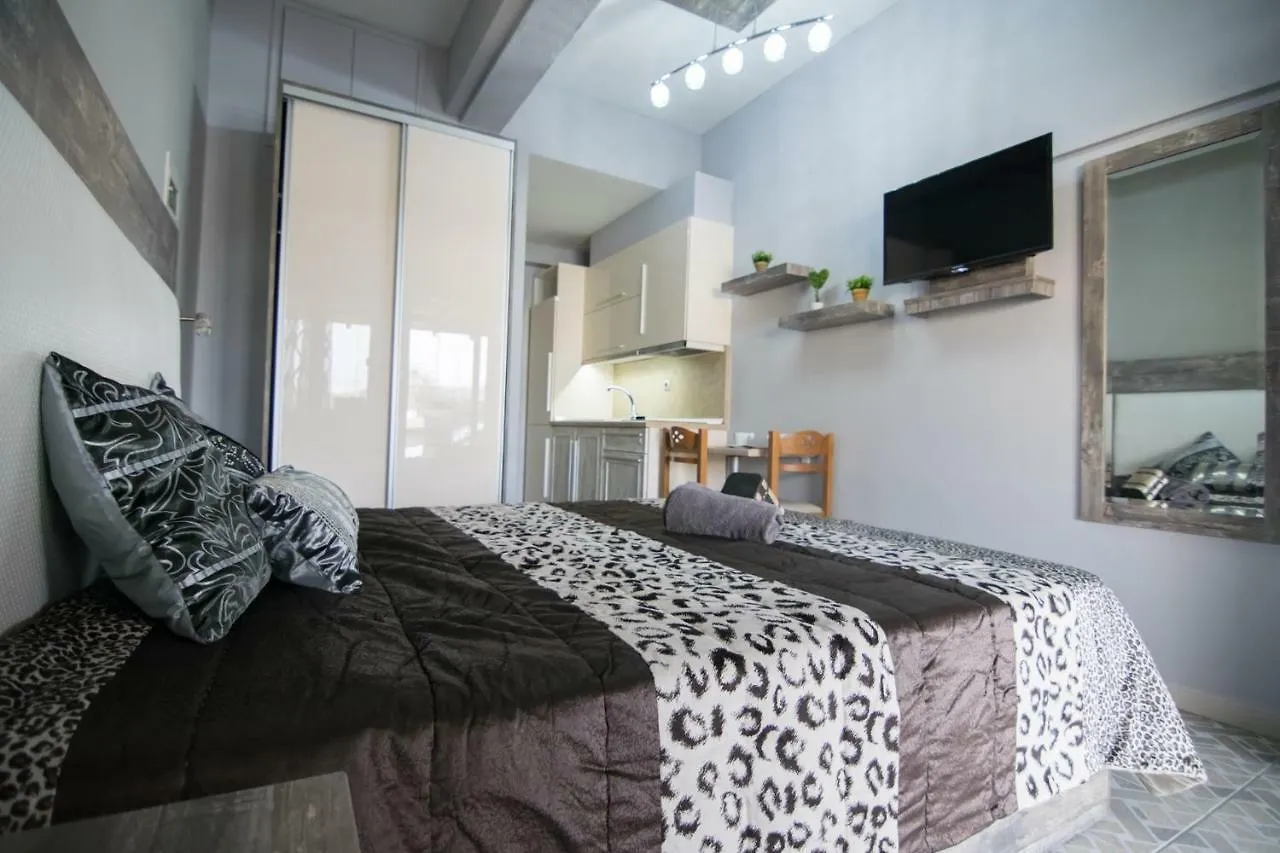 Avra Comfort Rooms Nea Poteidaia 0*,
